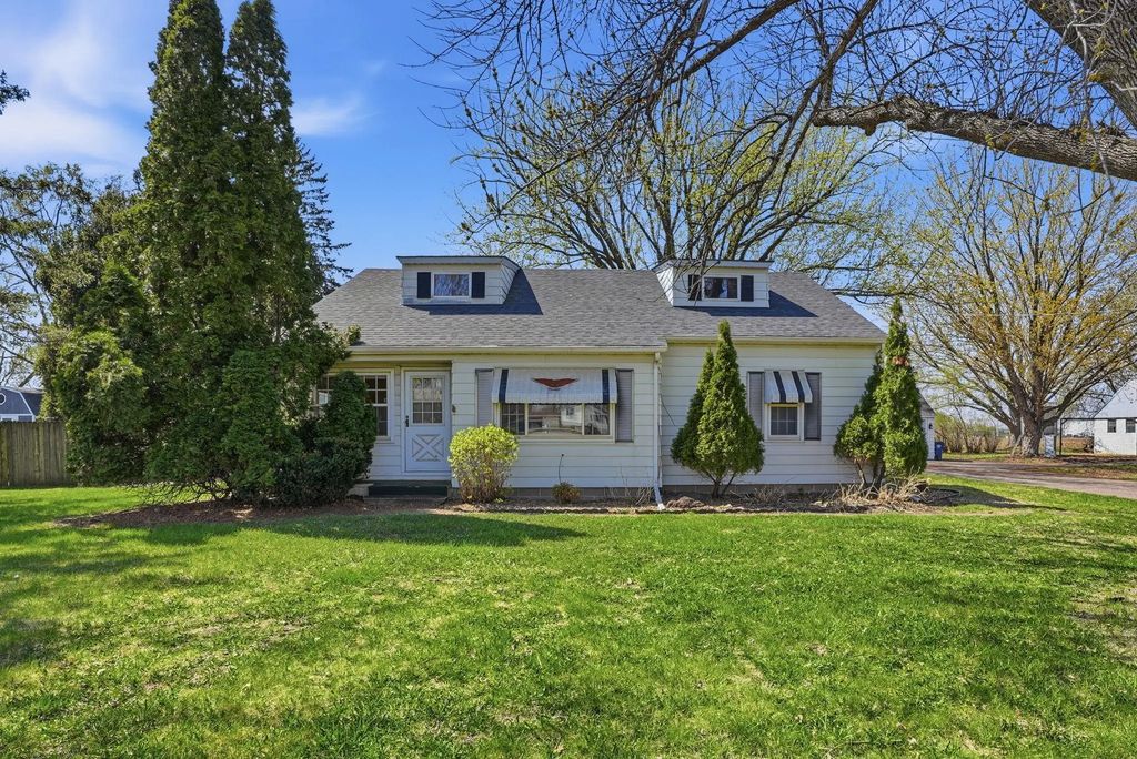 15717 Clayton Avenue E, Rosemount