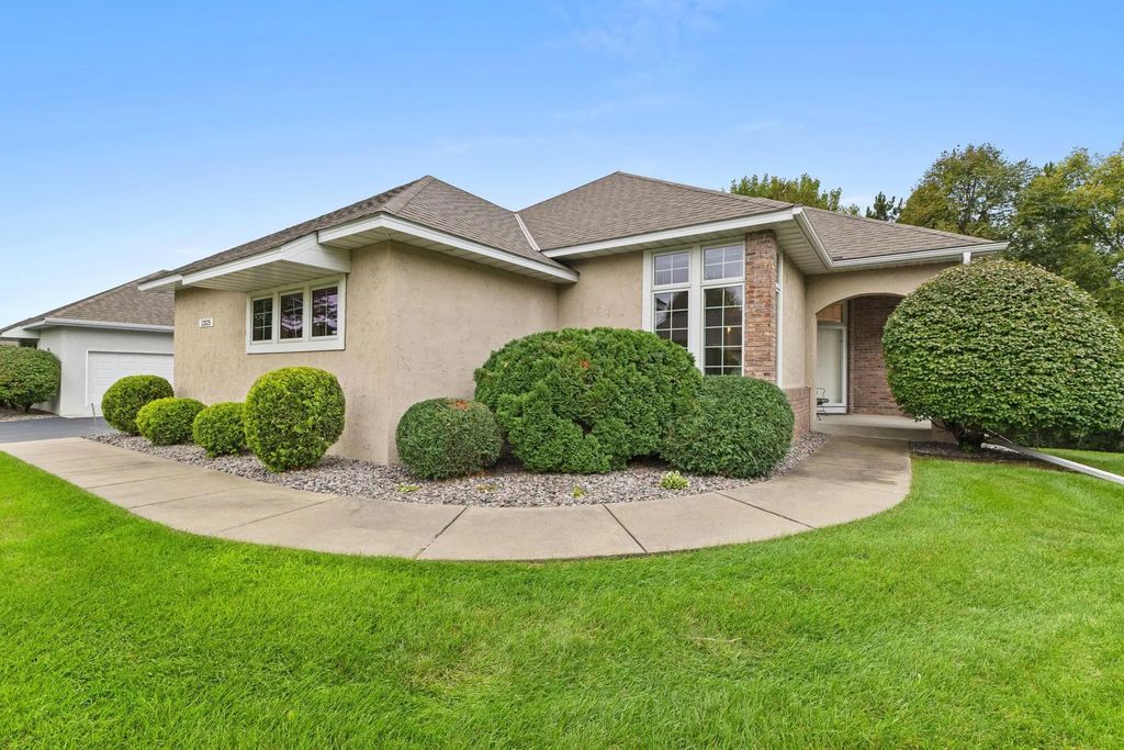 12525 42nd Avenue N, Plymouth