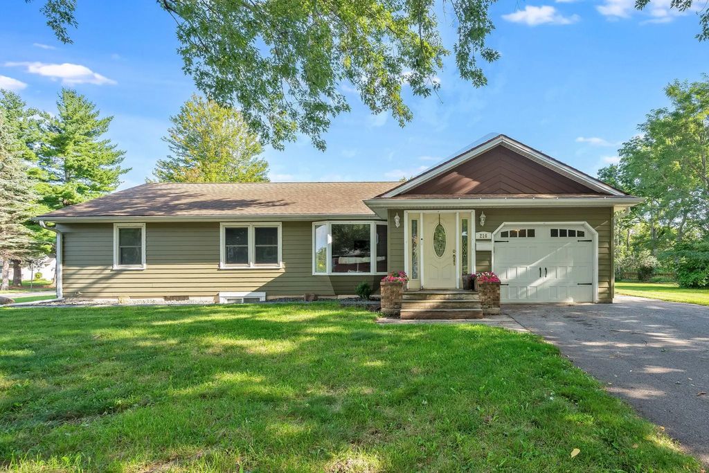216 Haynes Street, Mankato