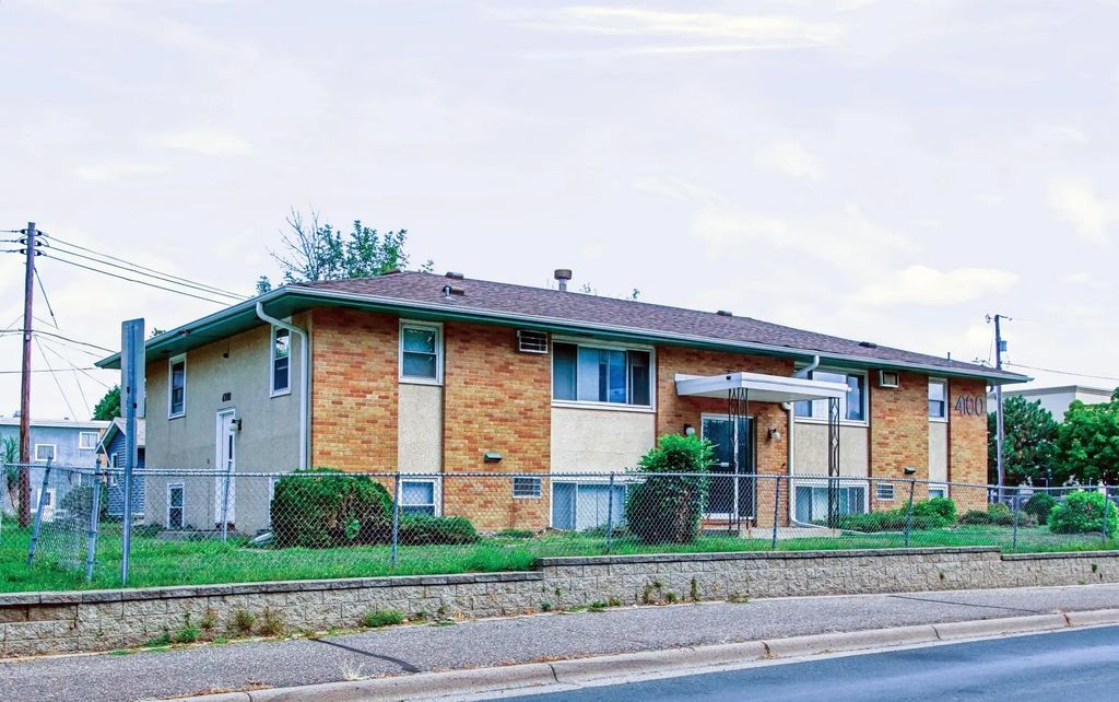 4100 Lakebreeze Avenue, Brooklyn Center
