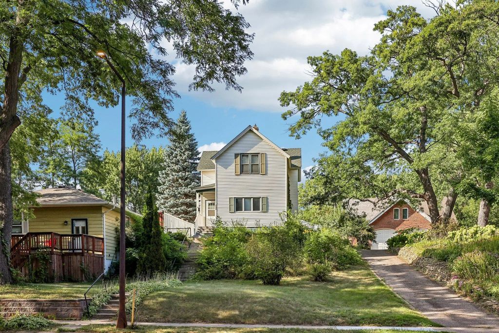 1145 Burns Avenue, Saint Paul