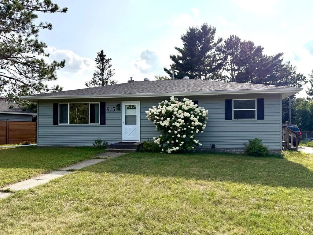 915 Ne 7th Avenue, Grand Rapids