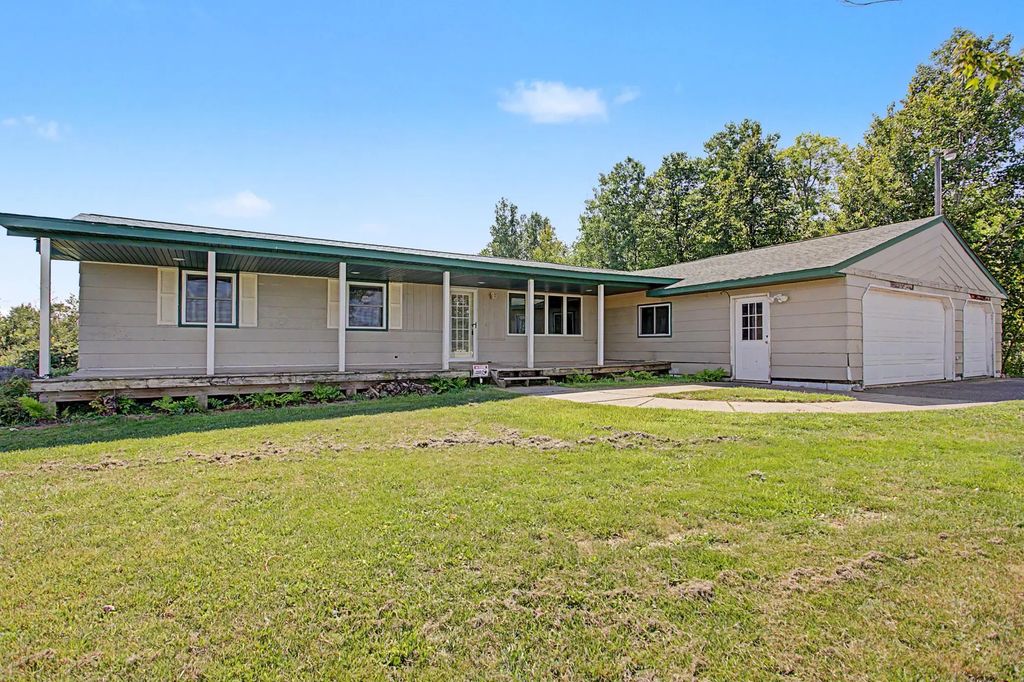 37981 Southfork Road, Hinckley