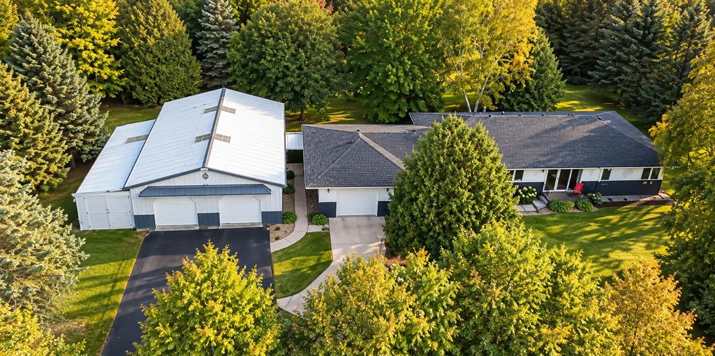 1329 Isleview Road, Grand Rapids