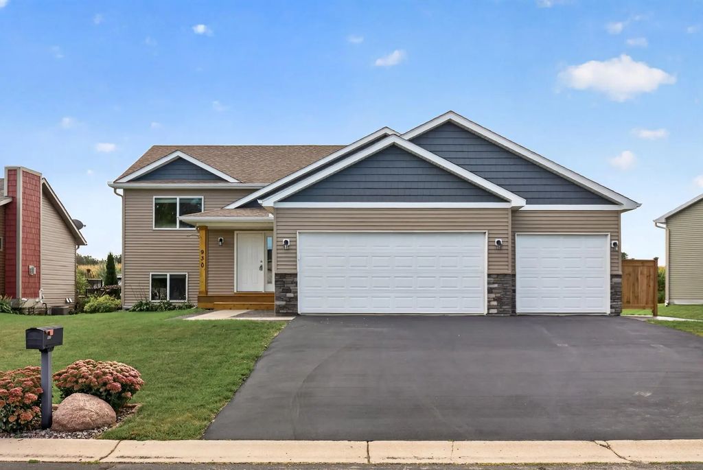 930 Meadows Boulevard, Norwood Young America