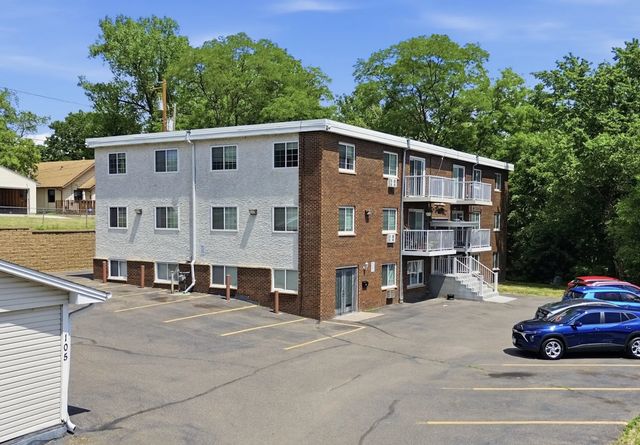 105 Park Street E, South St Paul