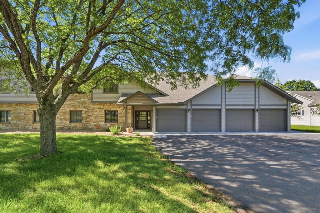 2070 Stockinger Drive, St Cloud