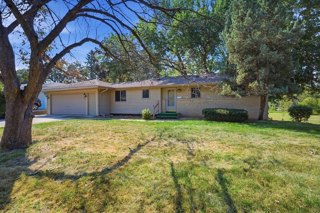 2117 W 83rd Street, Bloomington
