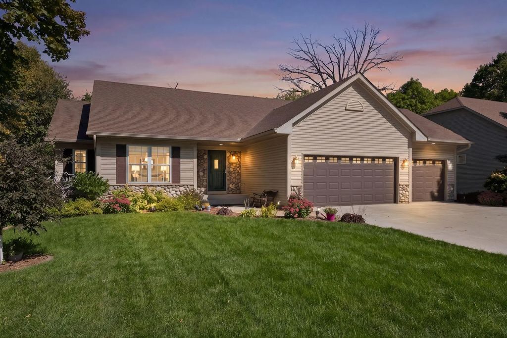 1790 Sterling Road, Waconia
