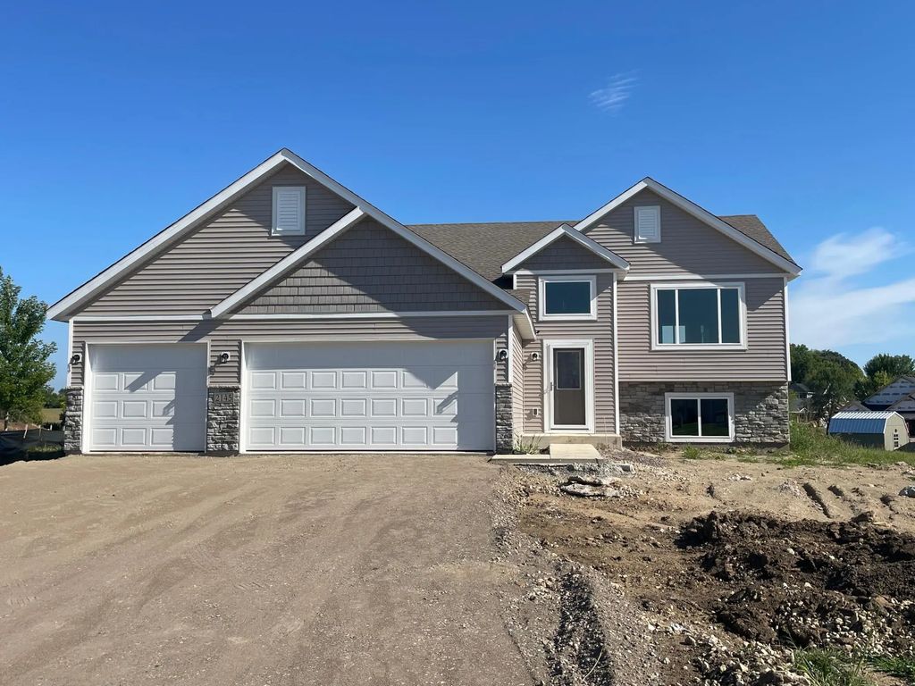2145 Violet Lane, Faribault