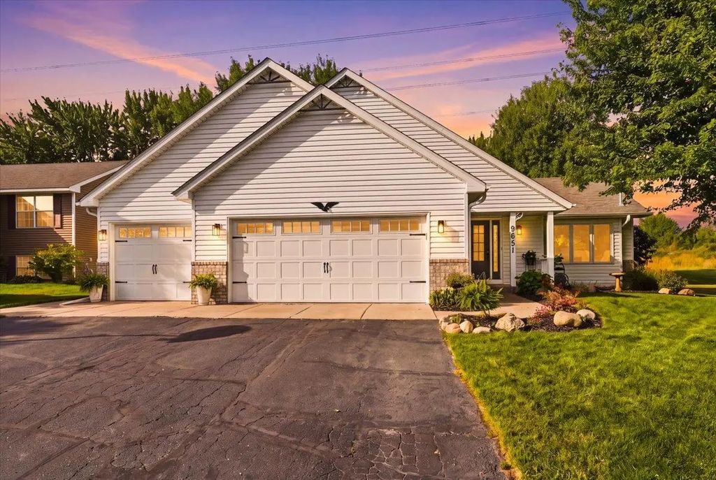 9651 78th Street, Cottage Grove