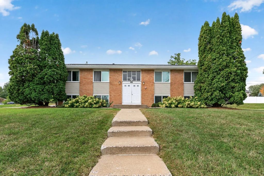 2733 Virginia Avenue N, New Hope