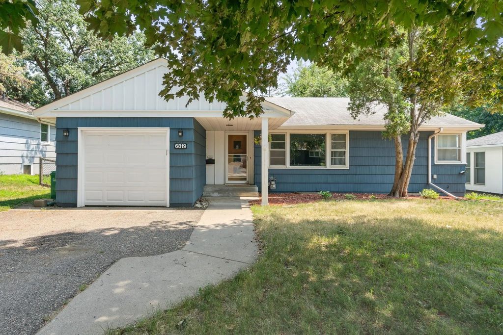 6819 Eliot View Road, Saint Louis Park