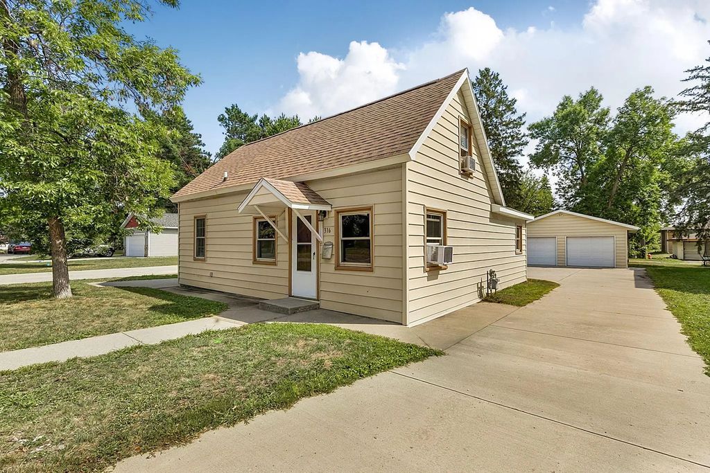 316 6th Street S, Sauk Rapids