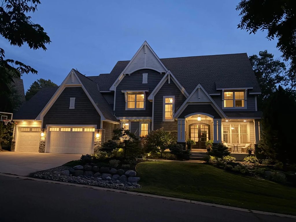 4410 Juleena Place, Minnetonka
