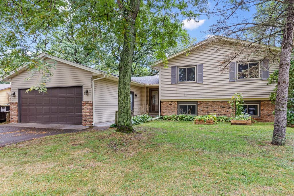 23926 Fillmore Street Ne, East Bethel