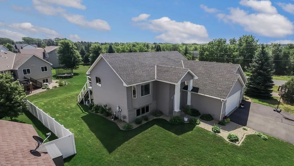 22486 Cantrel Way, Farmington
