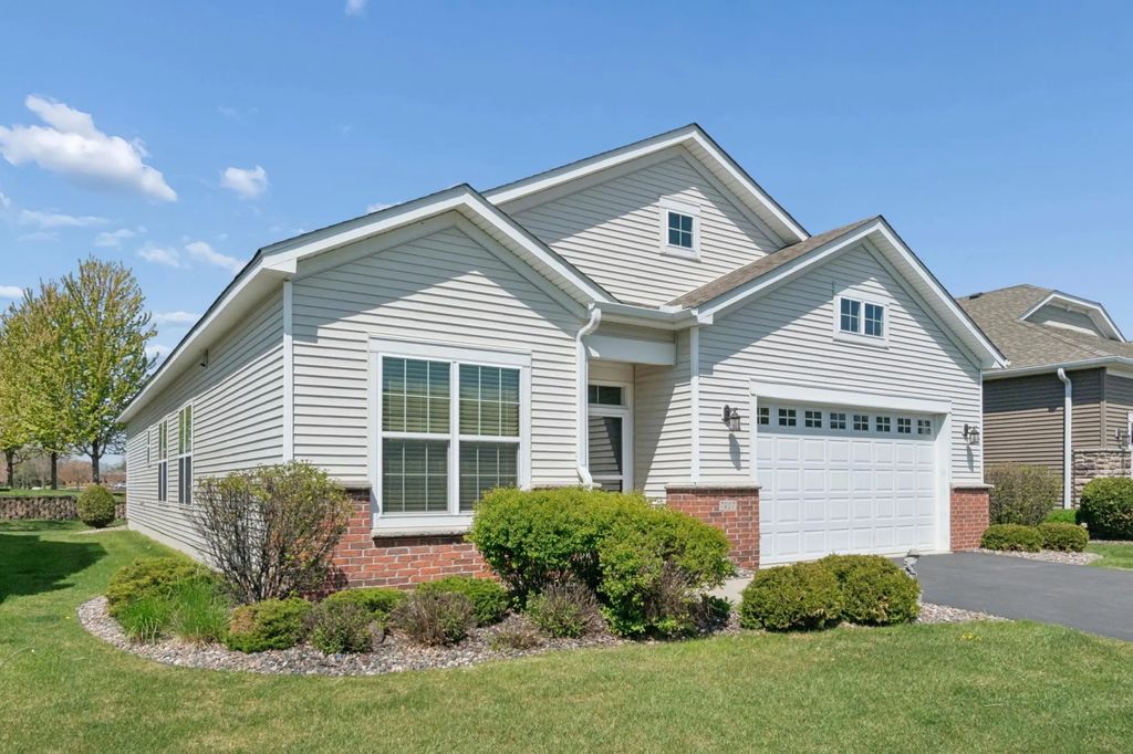 7417 Shadyview Lane N, Maple Grove
