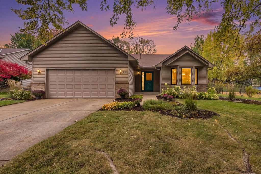 602 Todd Avenue, Eagan