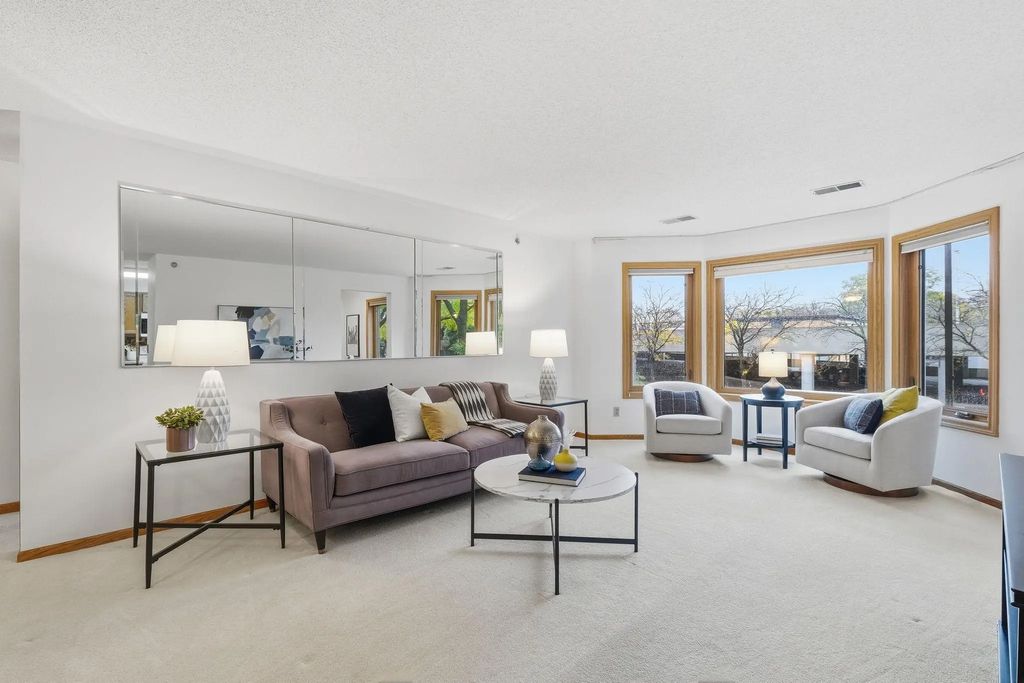 32 11th Avenue S 216, Hopkins