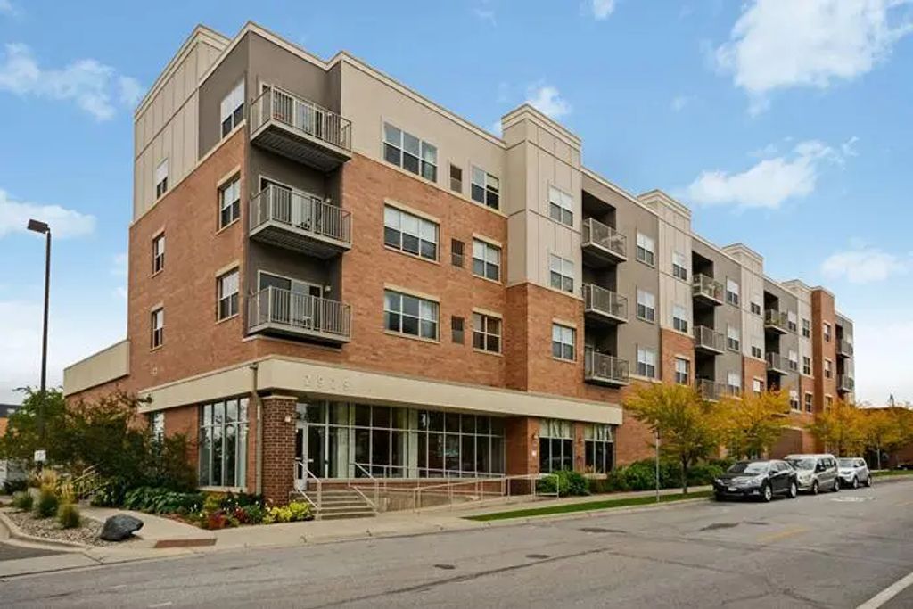 2929 21st Avenue S 202, Minneapolis