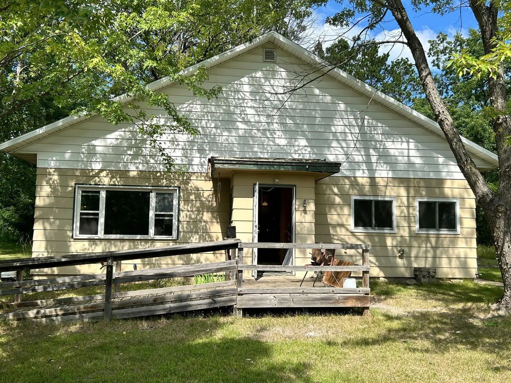 3143 State 200 Nw, Walker