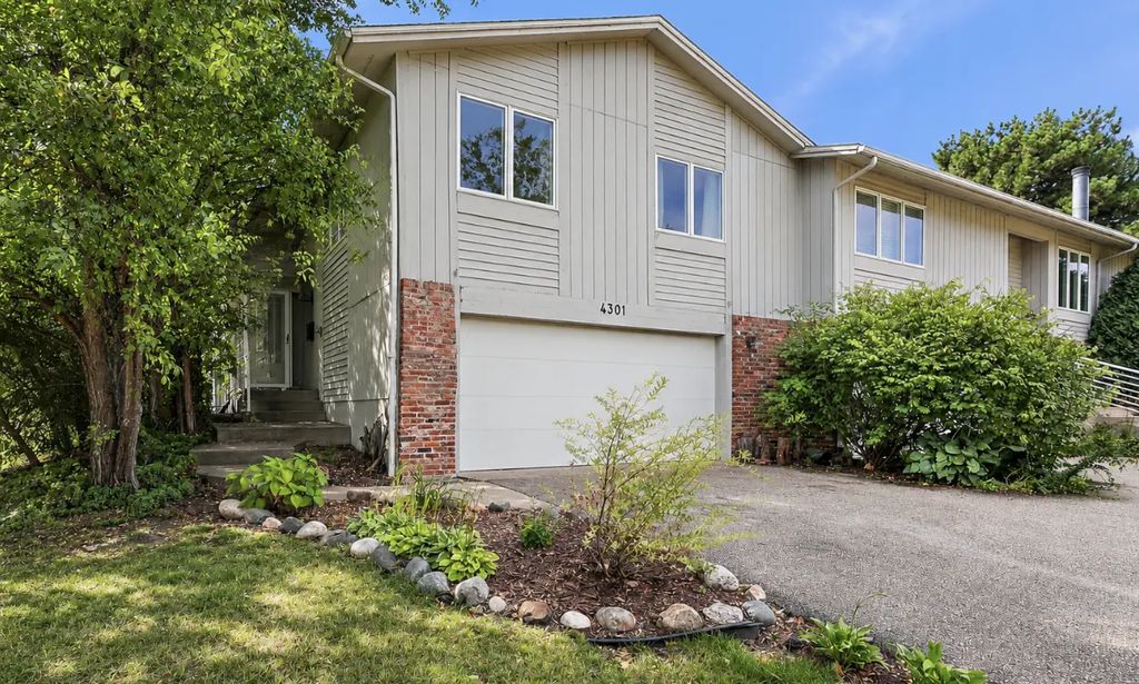 4301 W 62nd Street, Edina