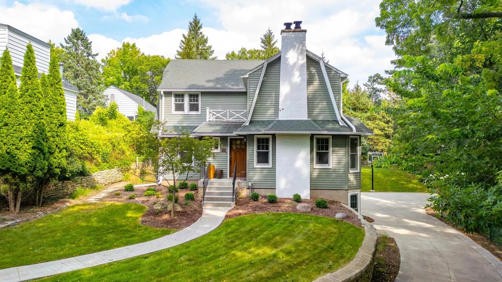 814 10th Avenue Sw, Rochester