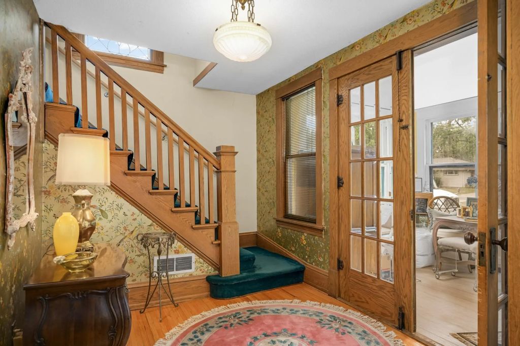 5221 63rd Avenue N, Brooklyn Center