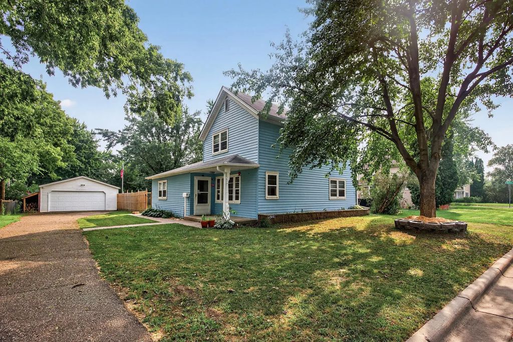 517 8th Street W, Hastings