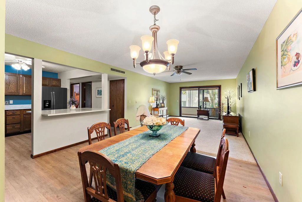 10540 43rd Avenue N 203, Plymouth