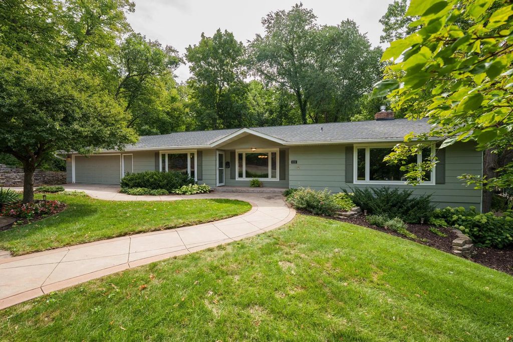 111 W Colvill Street, Cannon Falls