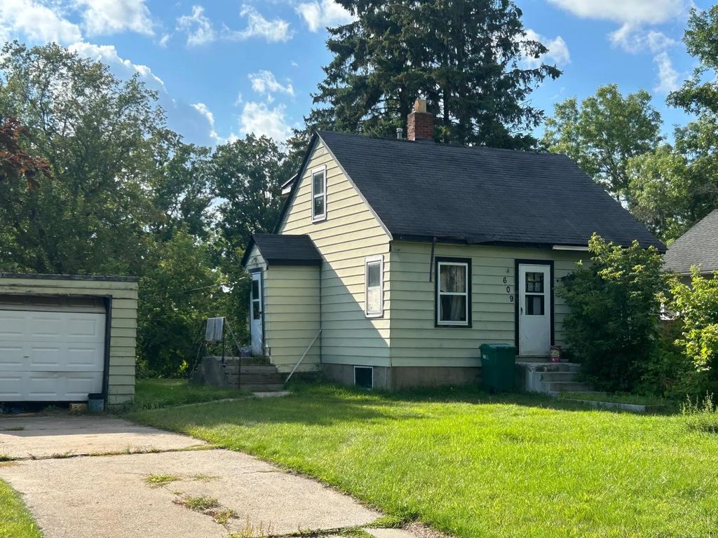 609 Nw 9th Avenue, Grand Rapids
