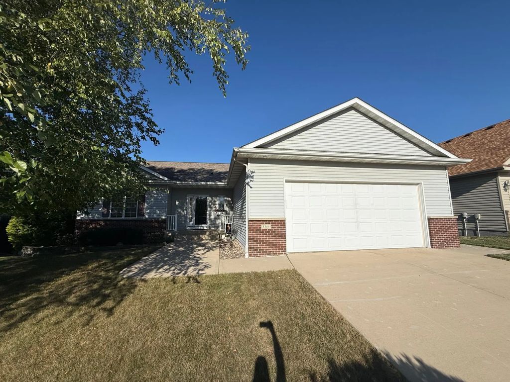 5388 Middlebrook Drive Nw, Rochester