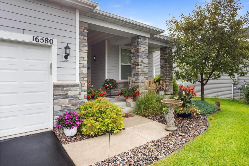 16580 Territorial Trail, Dayton