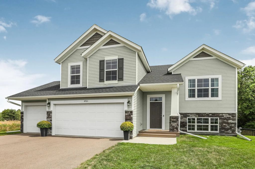 4765 8th Street Loop Ne, St Cloud