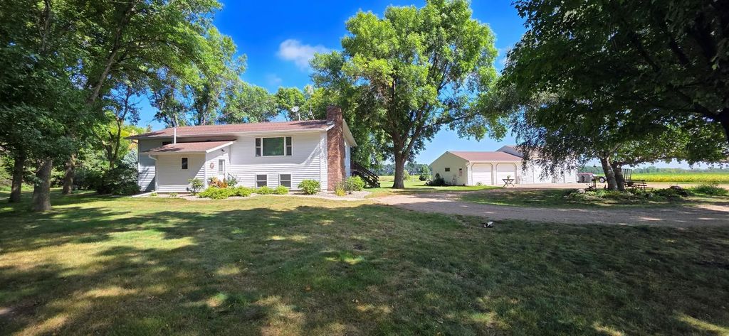 30977 350th Street, Redwood Falls