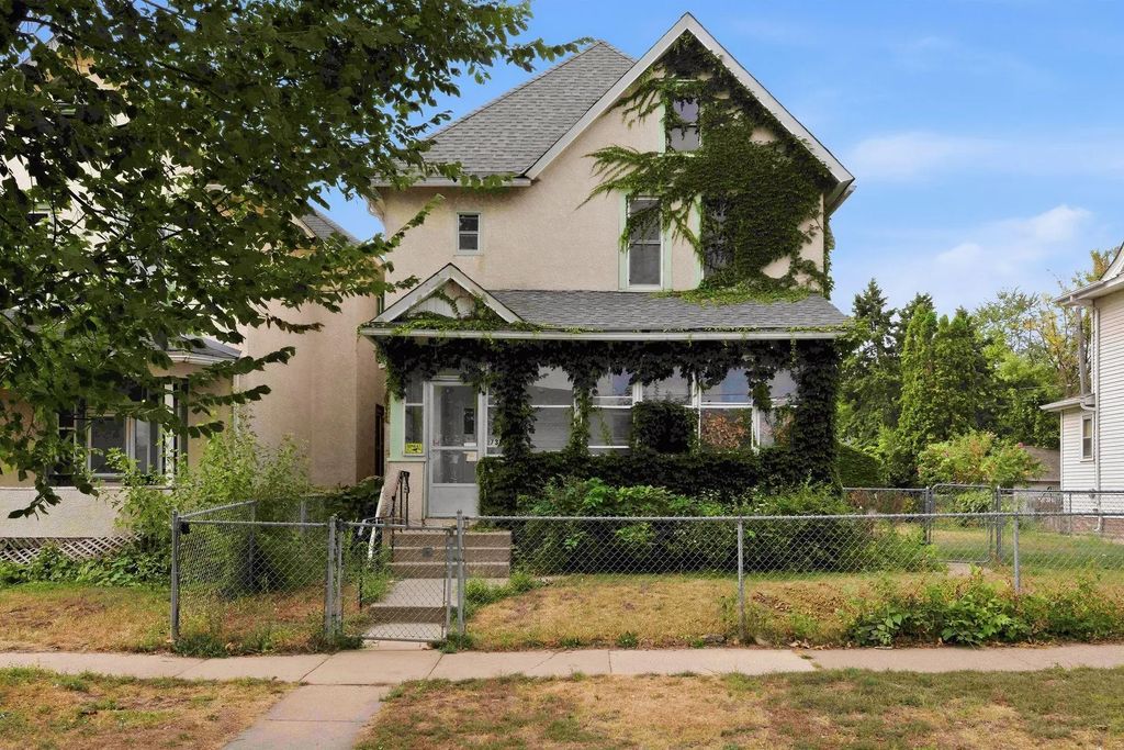 738 Watson Avenue, St Paul