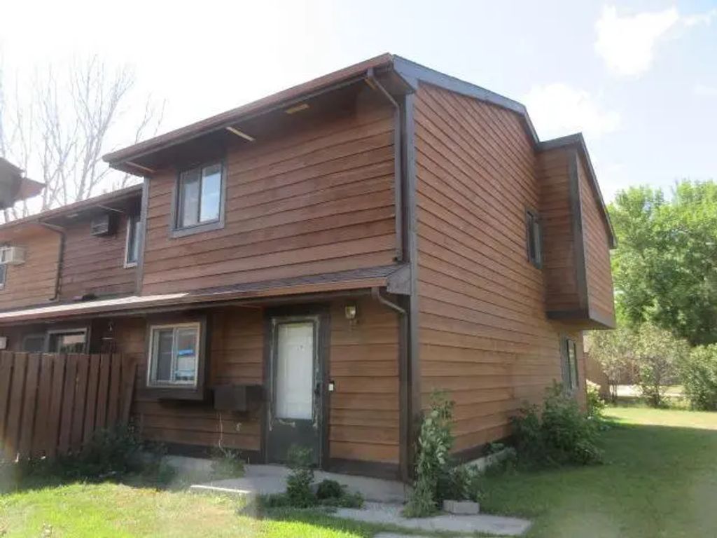 2001 Park Boulevard S, Fargo