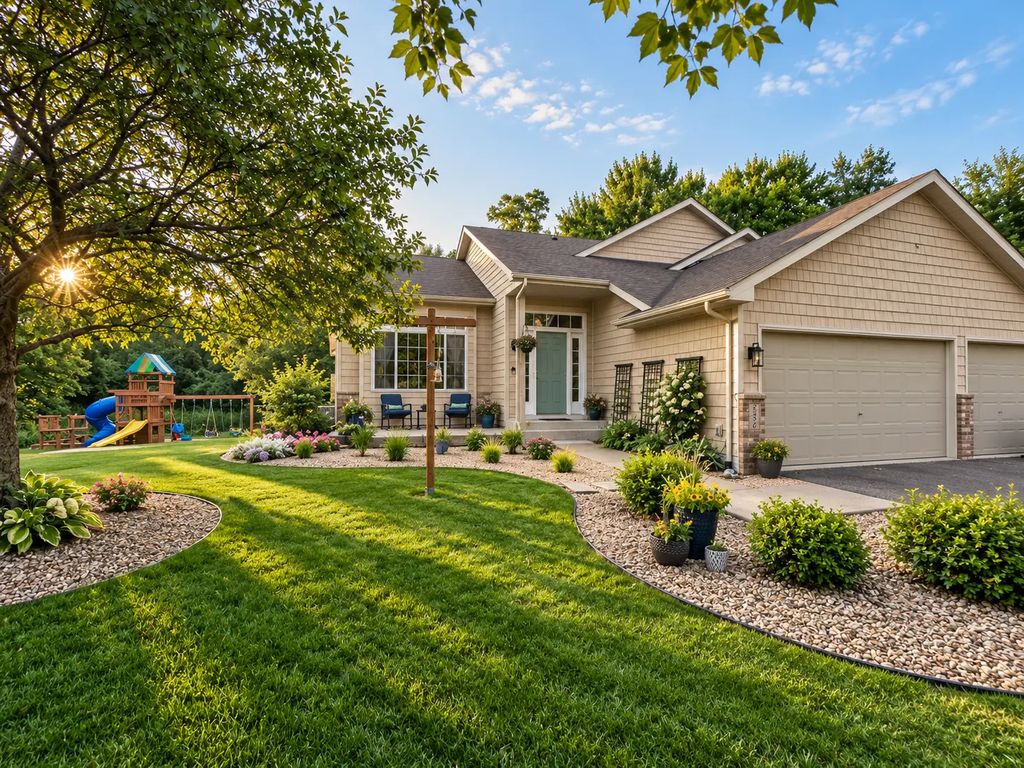 22376 Brett Trail, Rogers