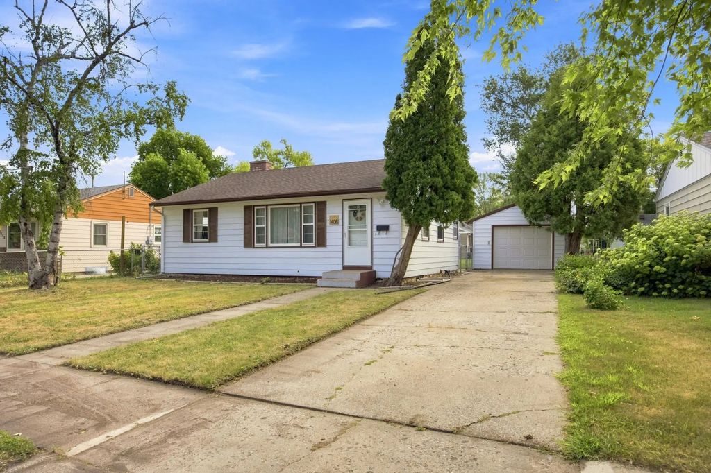 1408 13th Street N, Moorhead