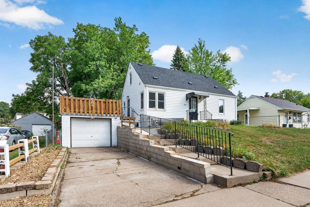 2057 Sherwood Avenue, Saint Paul