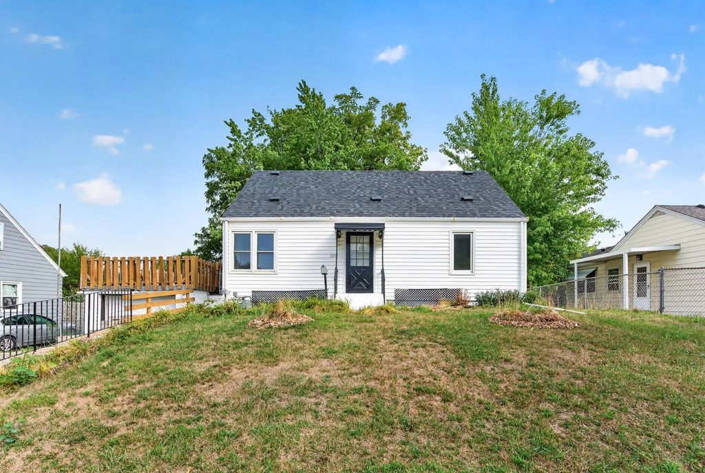 2057 Sherwood Avenue, Saint Paul