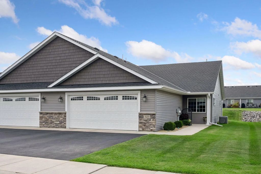 323 Geneva Lane, Maple Lake