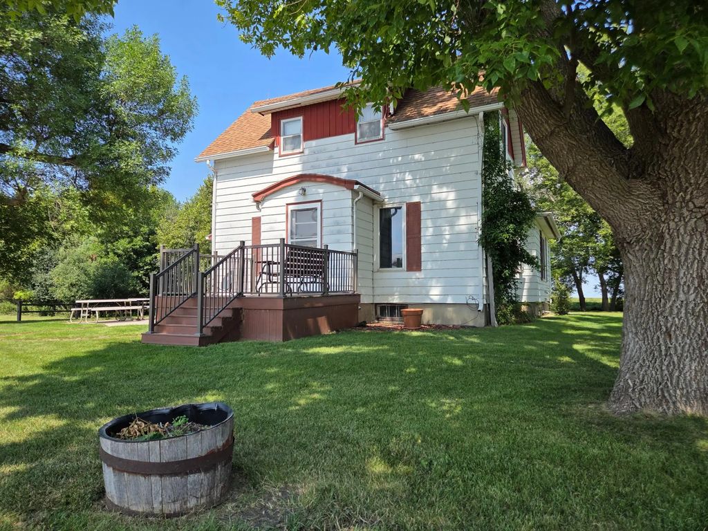60713 150th Street, Chokio