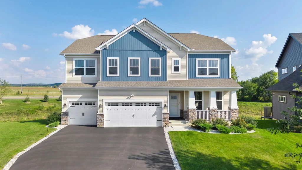 1961 Dahlia Drive, Shakopee