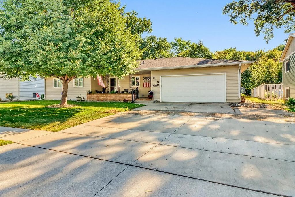 813 Oak Street, West Fargo
