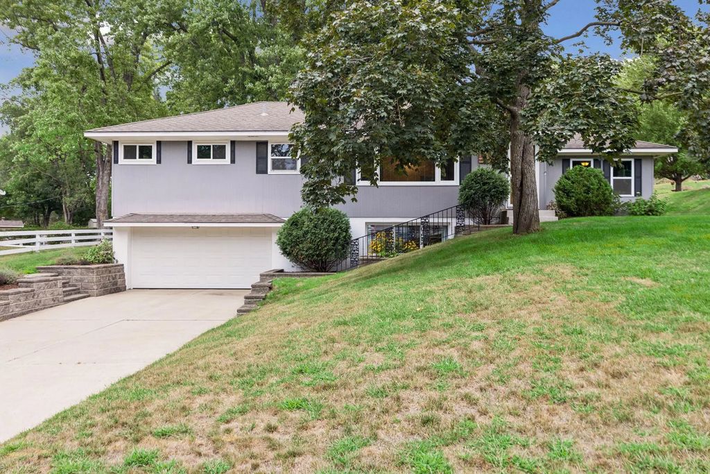 2820 W 91st Street, Bloomington