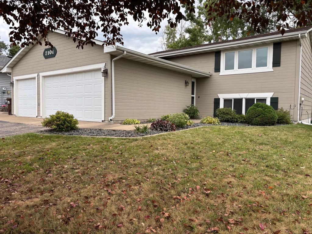 7101 Upper 17th Street N, Oakdale