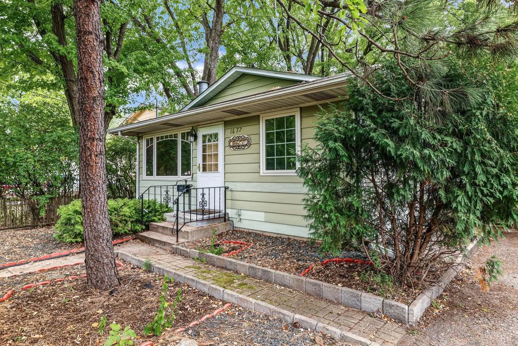 1677 Burns Avenue, Saint Paul